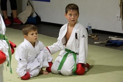 Cours De Karaté Enfants Avec Jaques Tapol Paris 19 Kikentaï - 